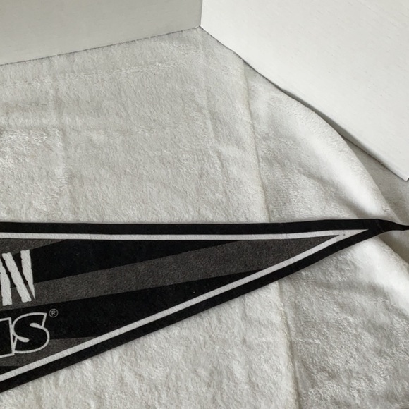 NHL Red and Black Game Pennants - Picture 7 of 10